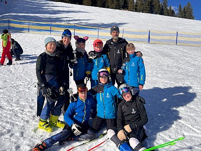 Erfolgreicher Auftritt des KSC beim 56. Tiroler Kinder-Skitag in Mayrhofen Erfolgreicher Auftritt des KSC beim 56. Tiroler Kinder-Skitag in Mayrhofen